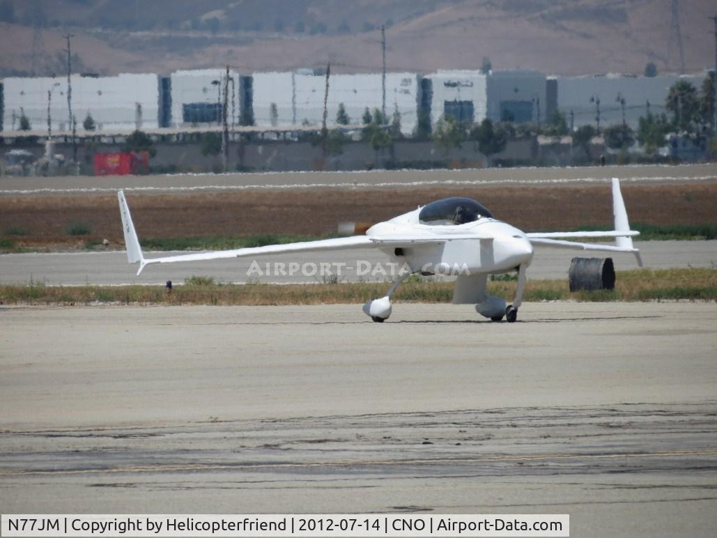 N77JM, 1982 Rutan VariEze C/N 308, Turning off the runway onto the taxiway