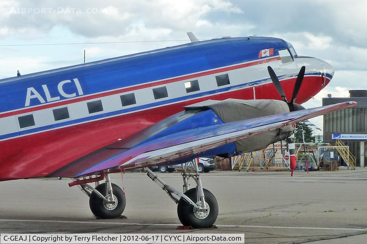 C-GEAJ, 1943 Douglas DC3C C/N 26120, ex USAF , french and South Vietnam Air Forces 
DC-3 at Calgary