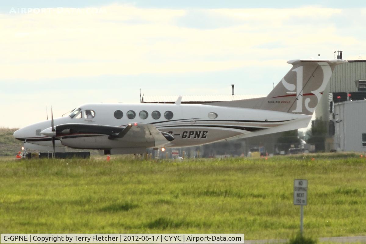 C-GPNE, 2010 Hawker Beechcraft B200GT King Air C/N BY-107, at Calgary