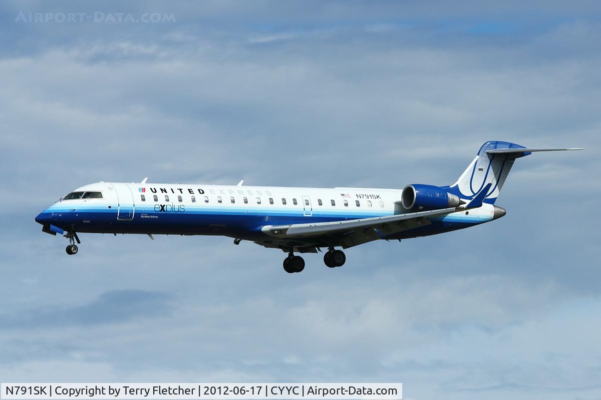 N791SK, 2009 Bombardier CRJ-700 (CL-600-2C10) Regional Jet C/N 10293, at Calgary