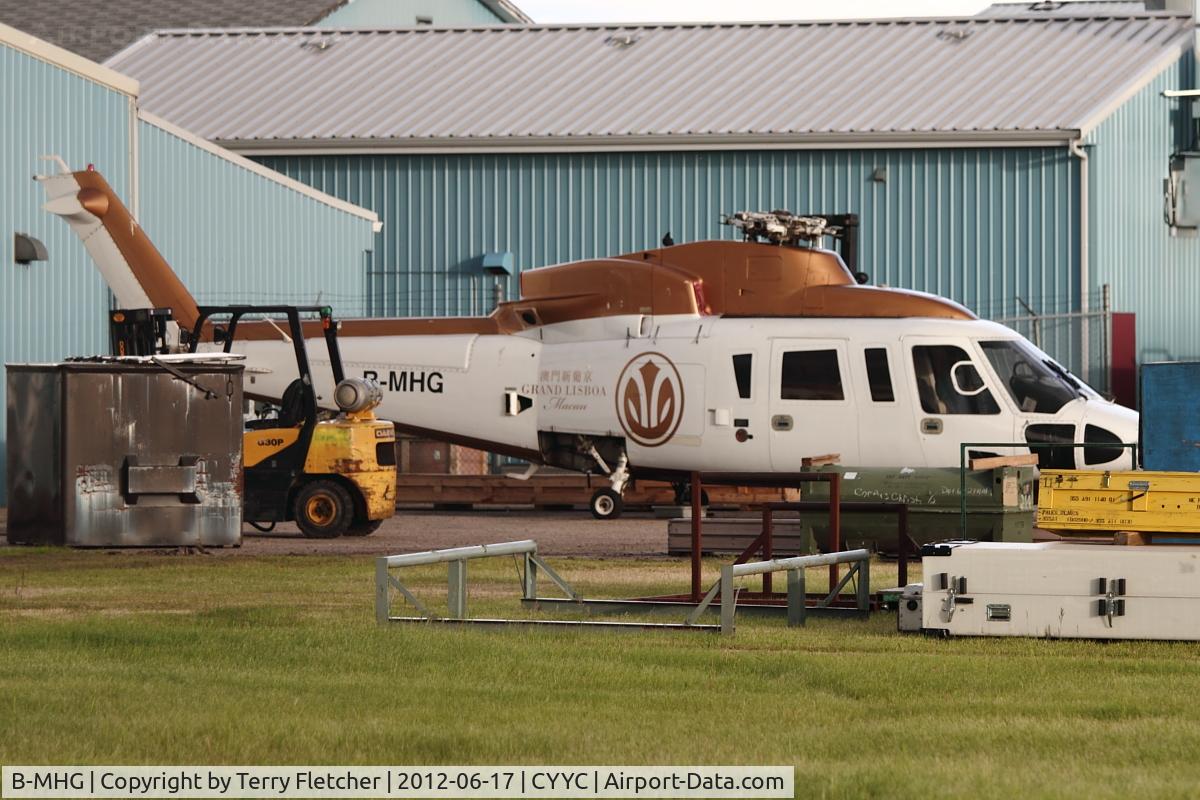 B-MHG, 1997 Sikorsky S-76B C/N 760465, with Eagle Helicopters at Calgary