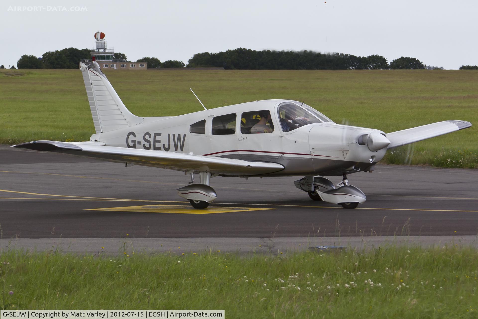 G-SEJW, 1978 Piper PA-28-161 Cherokee Warrior II C/N 28-7816469, Departing EGSH.
