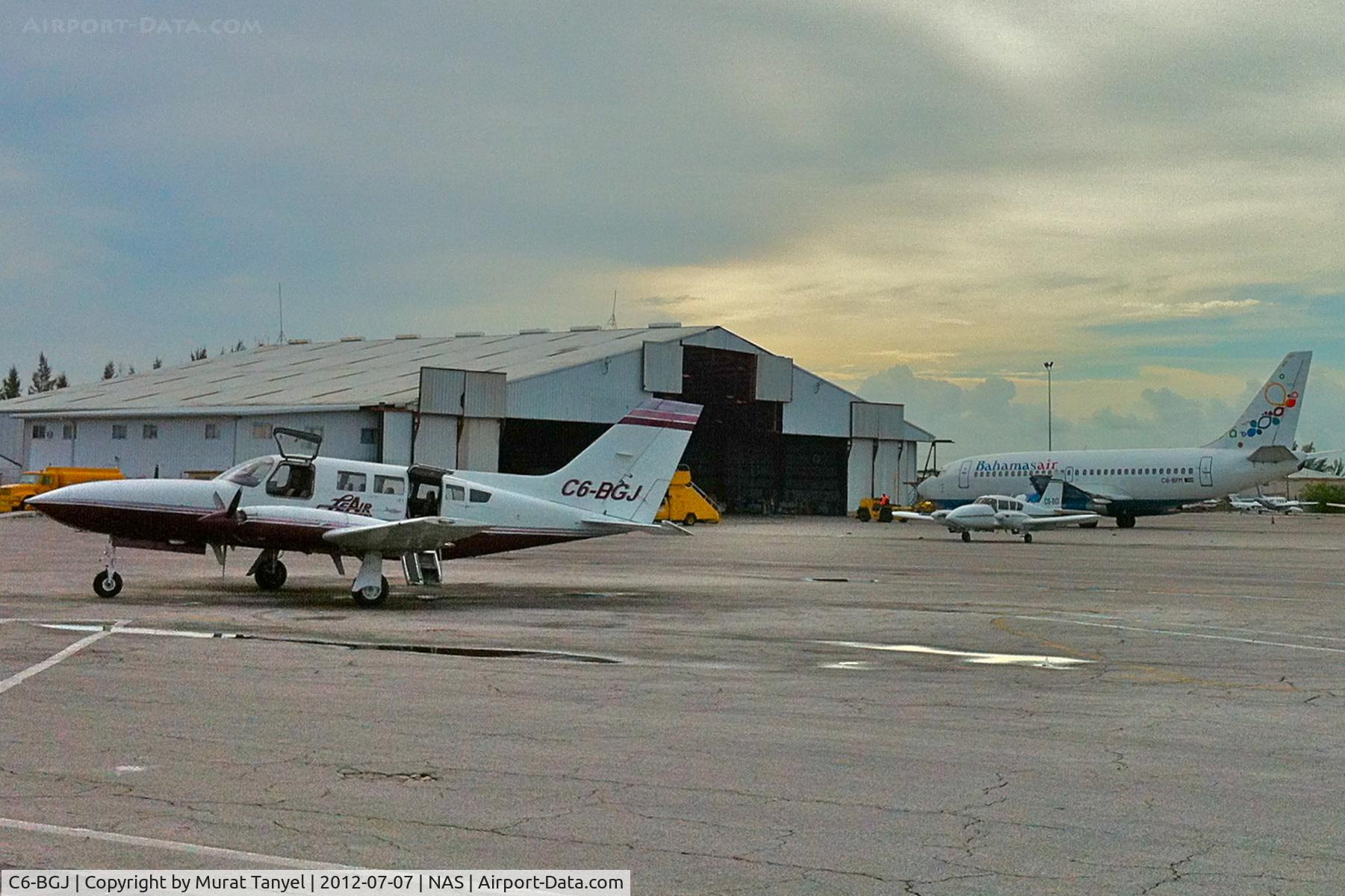 C6-BGJ, Cessna 402C C/N 402C-0106, At NAS