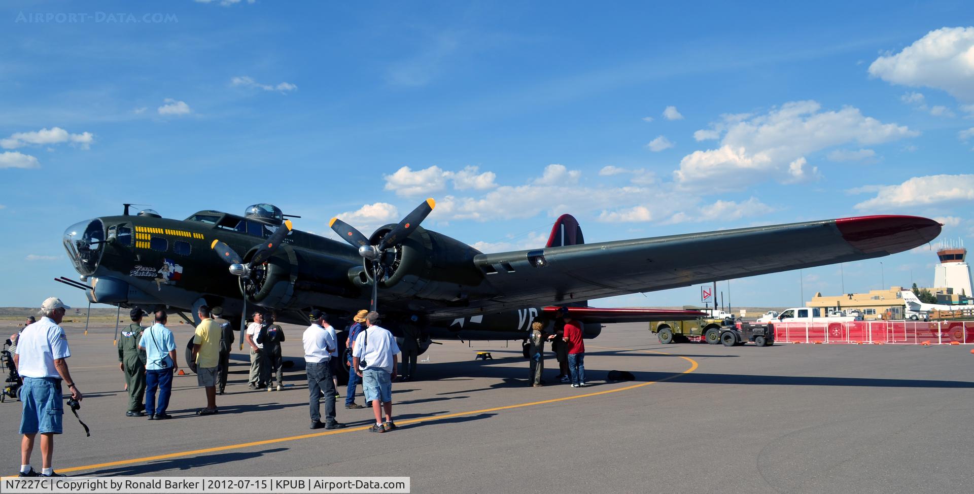 N7227C, 1944 Boeing B-17G Fortress C/N 32513, Pueblo