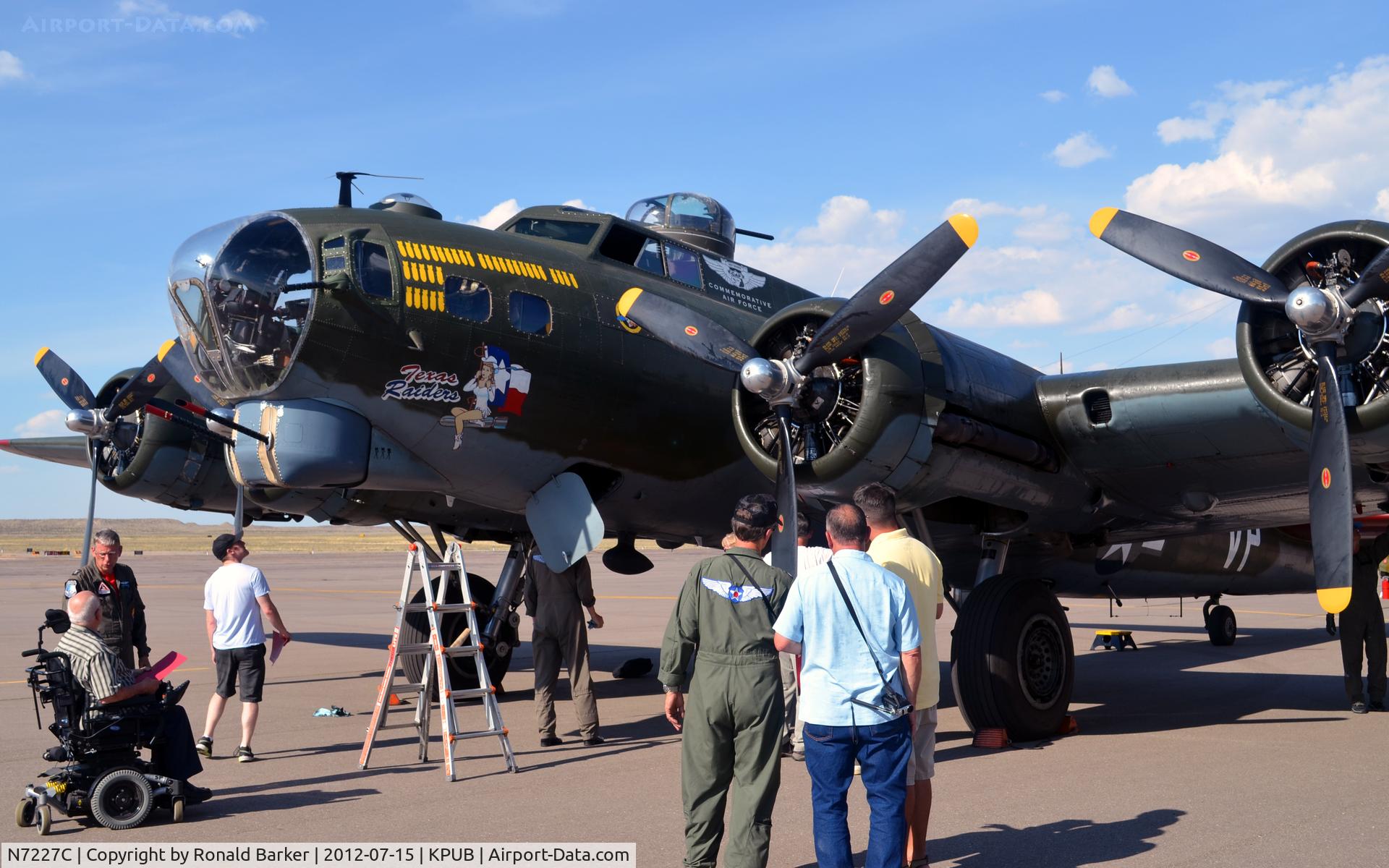 N7227C, 1944 Boeing B-17G Fortress C/N 32513, Pueblo