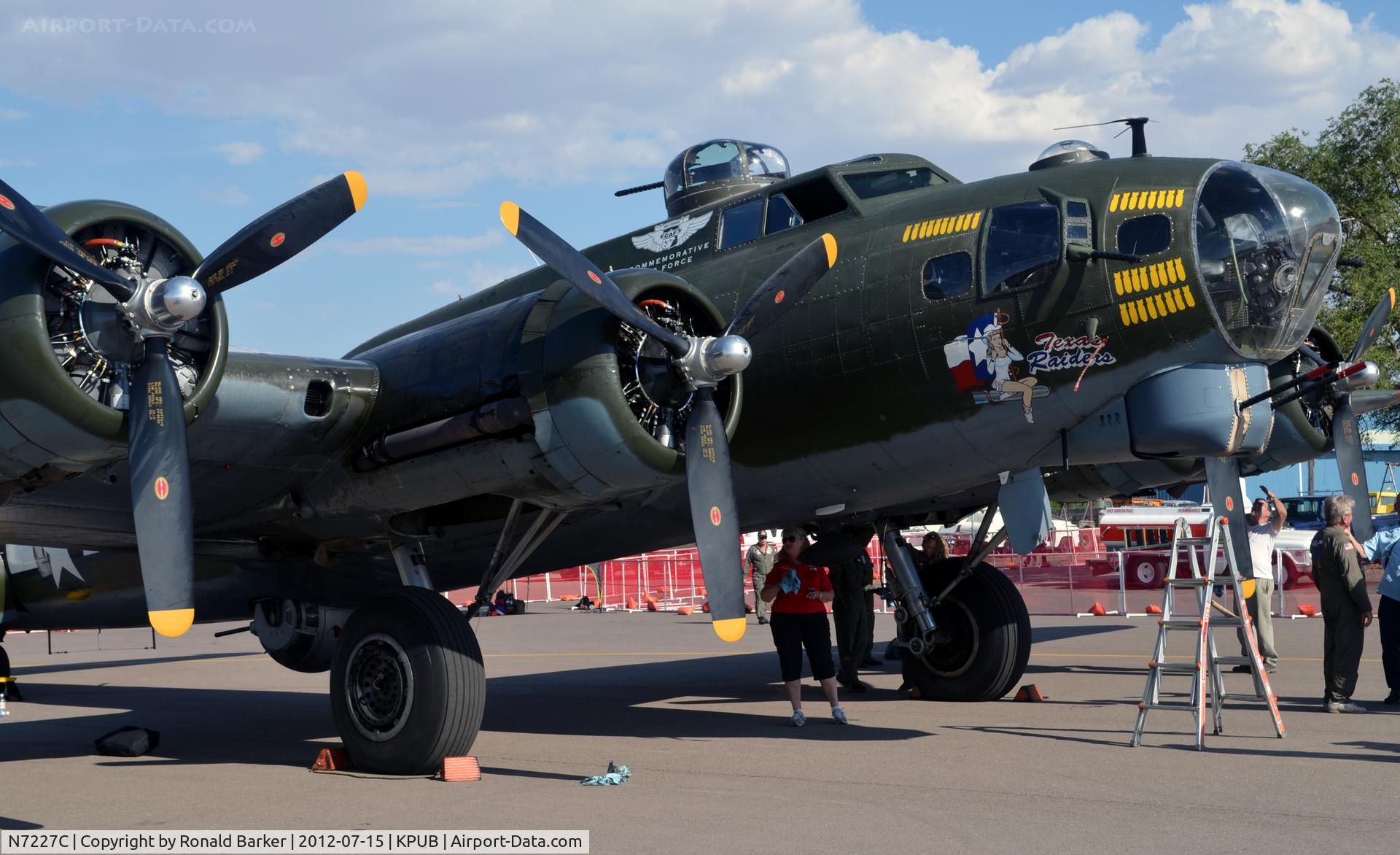 N7227C, 1944 Boeing B-17G Fortress C/N 32513, Pueblo