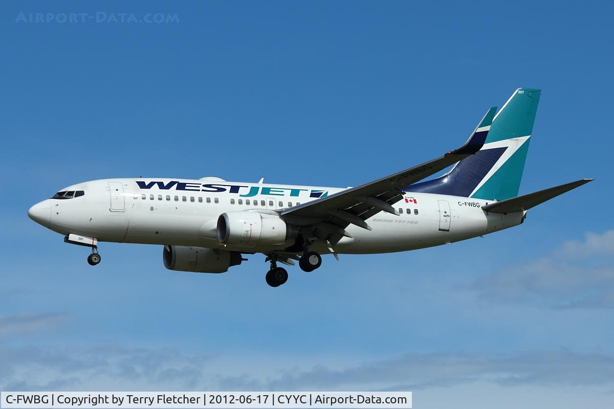 C-FWBG, 2003 Boeing 737-7CT C/N 32749, at Calgary