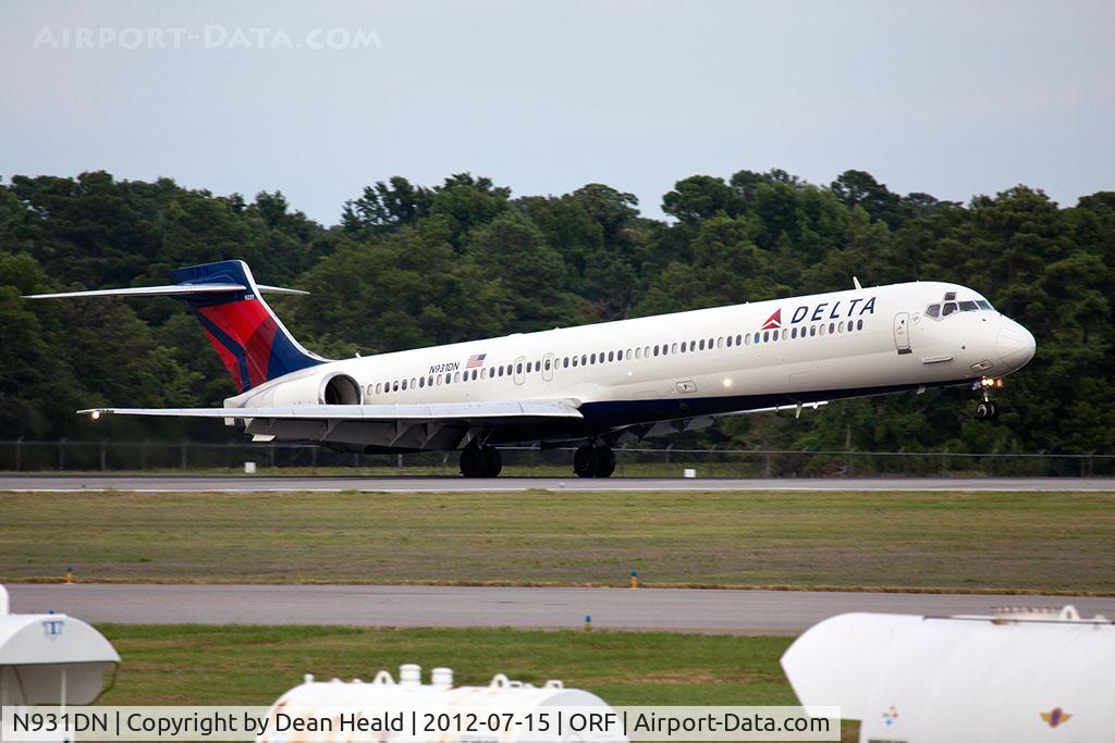 N931DN, 1997 McDonnell Douglas MD-90-30 C/N 53544, Delta Air Lines N931DN (FLT DAL1012) from Hartsfield-Jackson Atlanta Int'l (KATL) landing RWY 23.