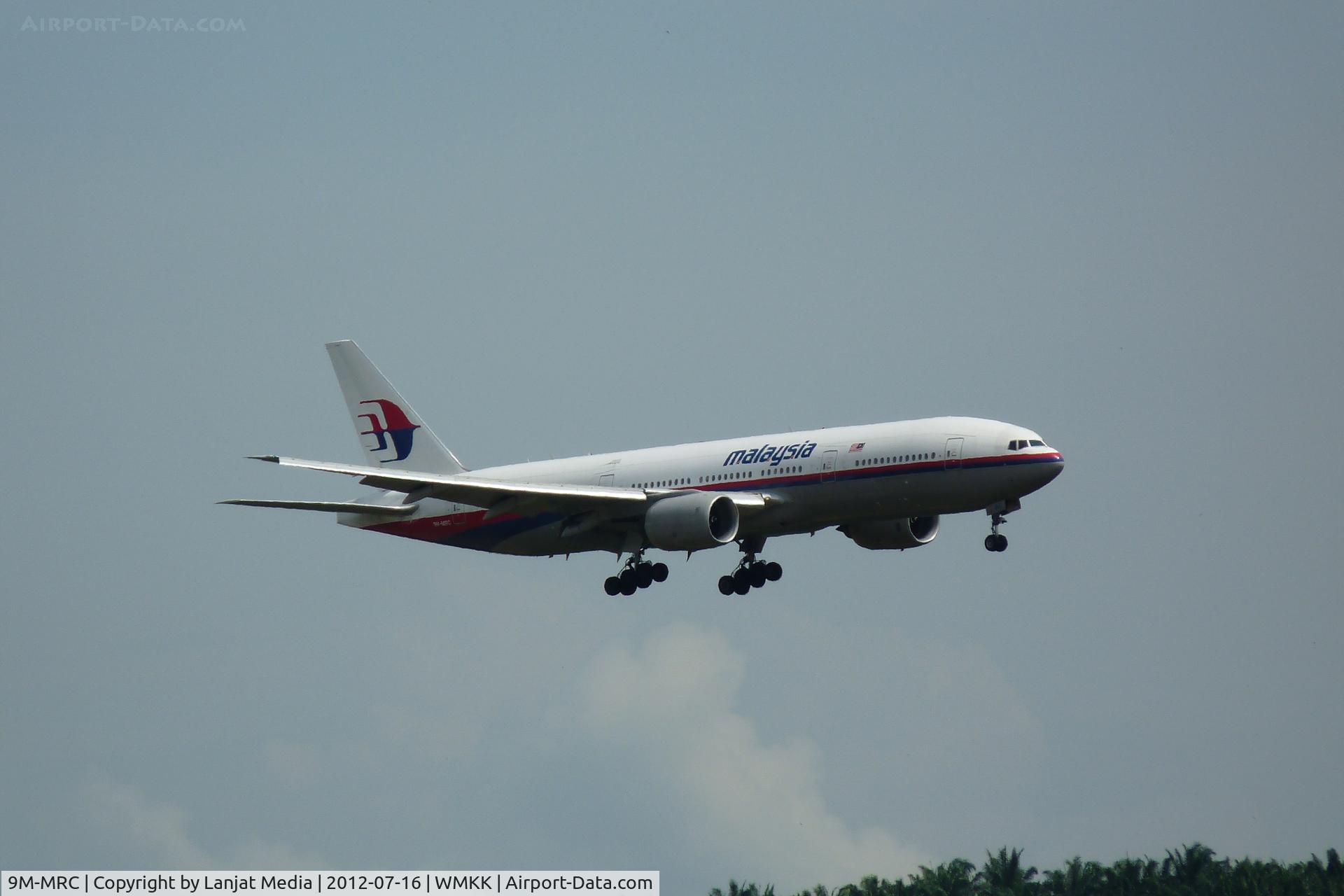 9M-MRC, 1997 Boeing 777-2H6/ER C/N 28410, Early Evening