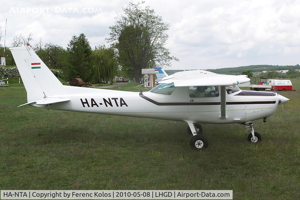 HA-NTA, 1985 Cessna 152 C/N 15286022, Gödöllö