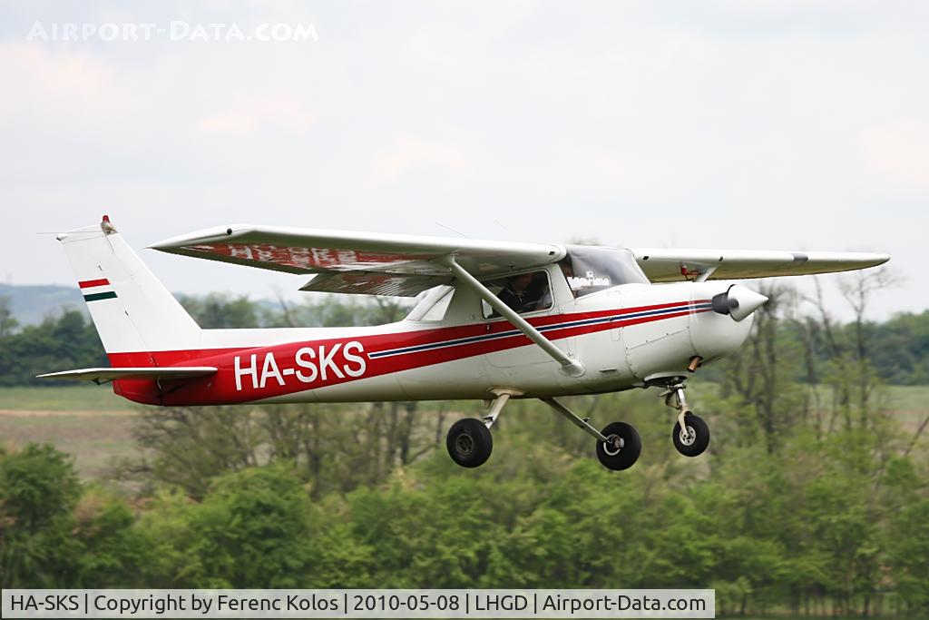 HA-SKS, 1984 Cessna 152 C/N 15285904, Gödöllö