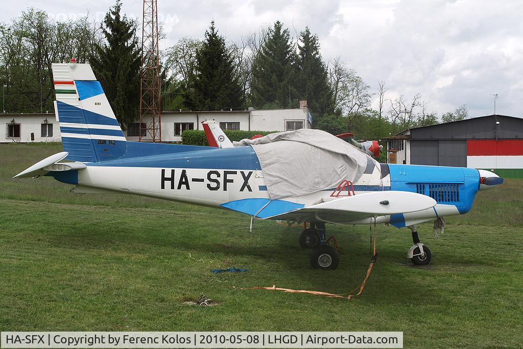 HA-SFX, 1981 Zlin Z-142 C/N 0243, Gödöllö