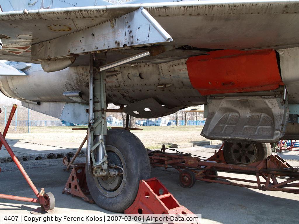 4407, 1971 Mikoyan-Gurevich MiG-21MF C/N 964407, Csepel