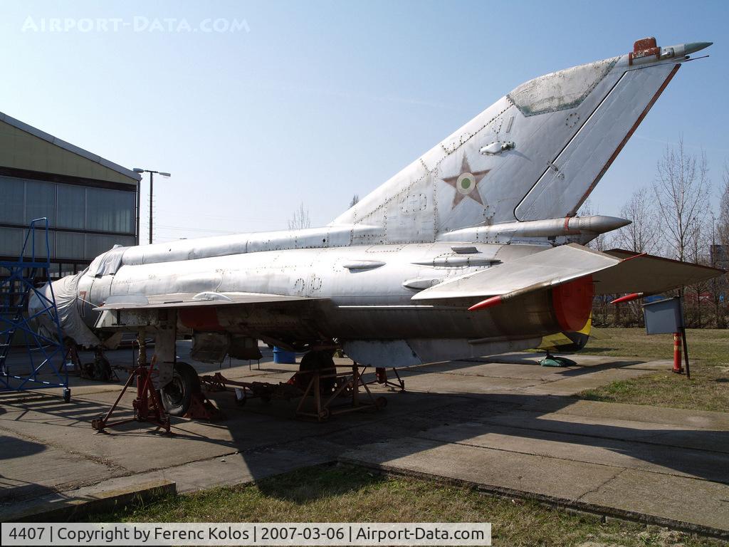 4407, 1971 Mikoyan-Gurevich MiG-21MF C/N 964407, Csepel