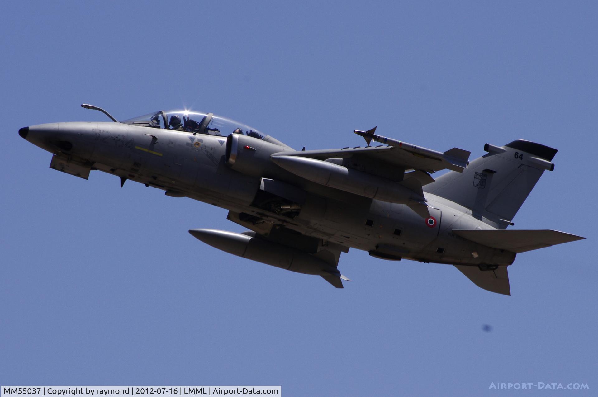 MM55037, AMX International AMX-T C/N IT012, AMX MM55037 (32-64) Italian Air Force.