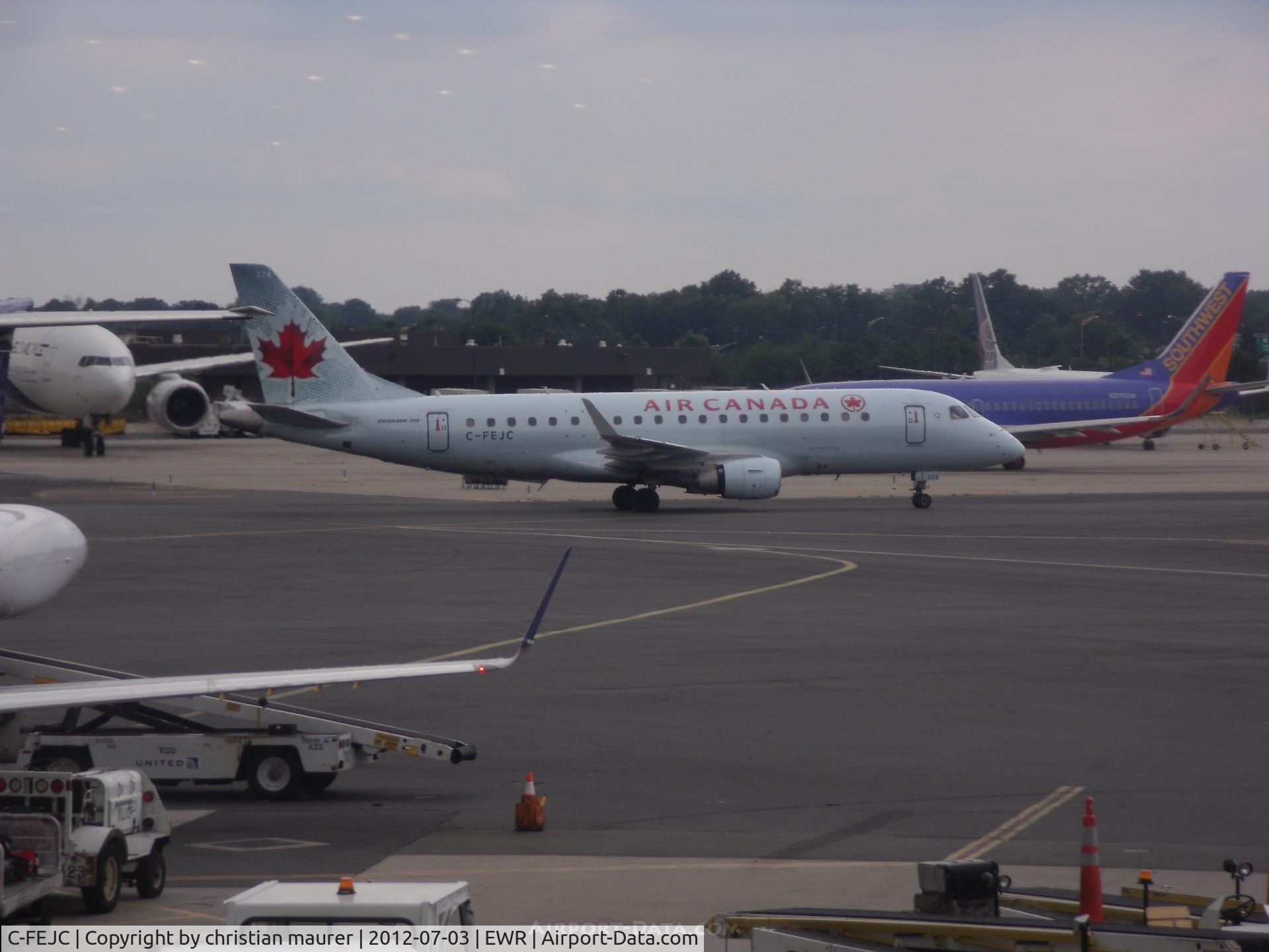 C-FEJC, 2005 Embraer 175SU (ERJ-170-200SU) C/N 17000089, AIR CANADA