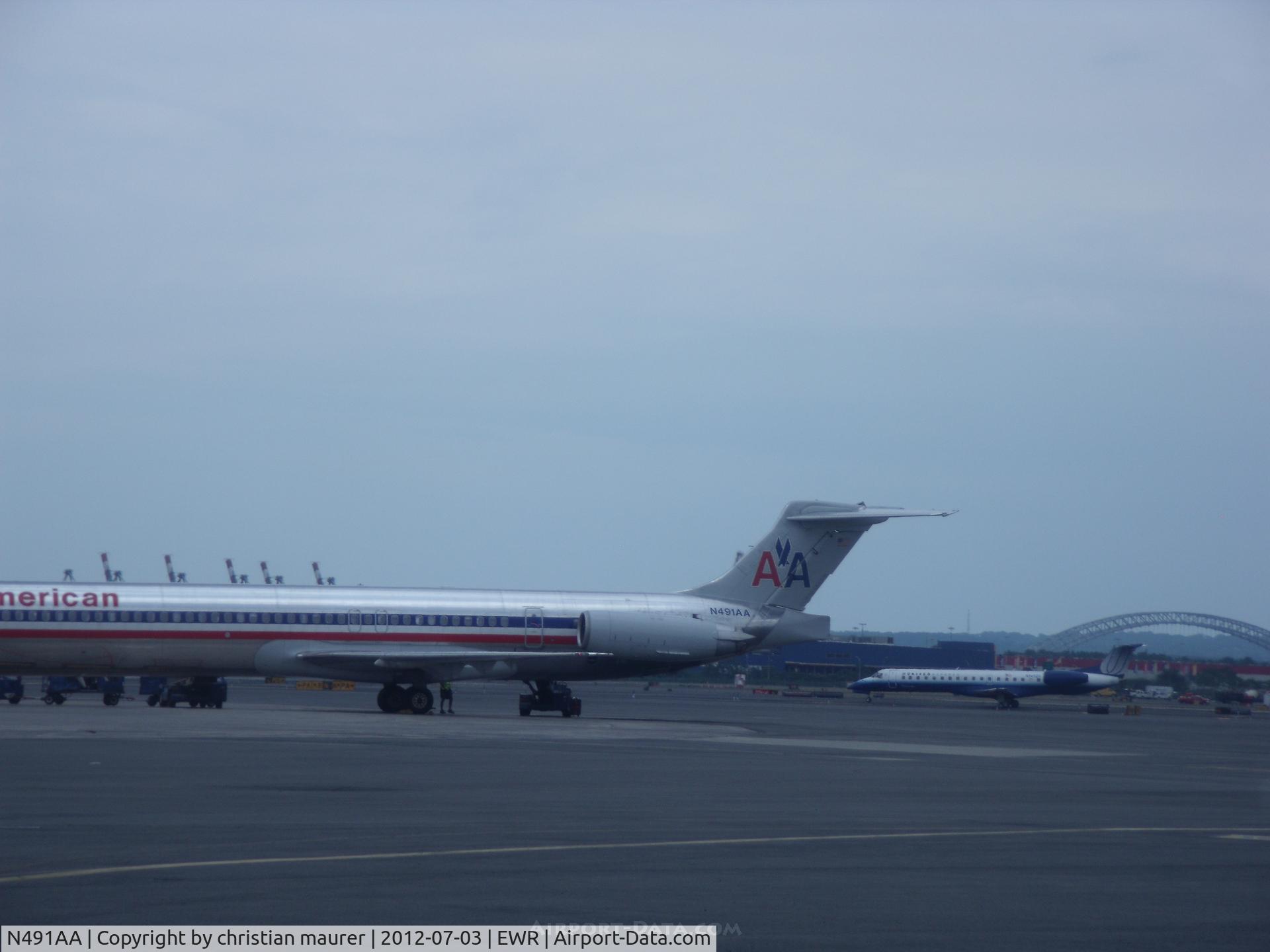 N491AA, 1989 McDonnell Douglas MD-82 (DC-9-82) C/N 49684, md-82