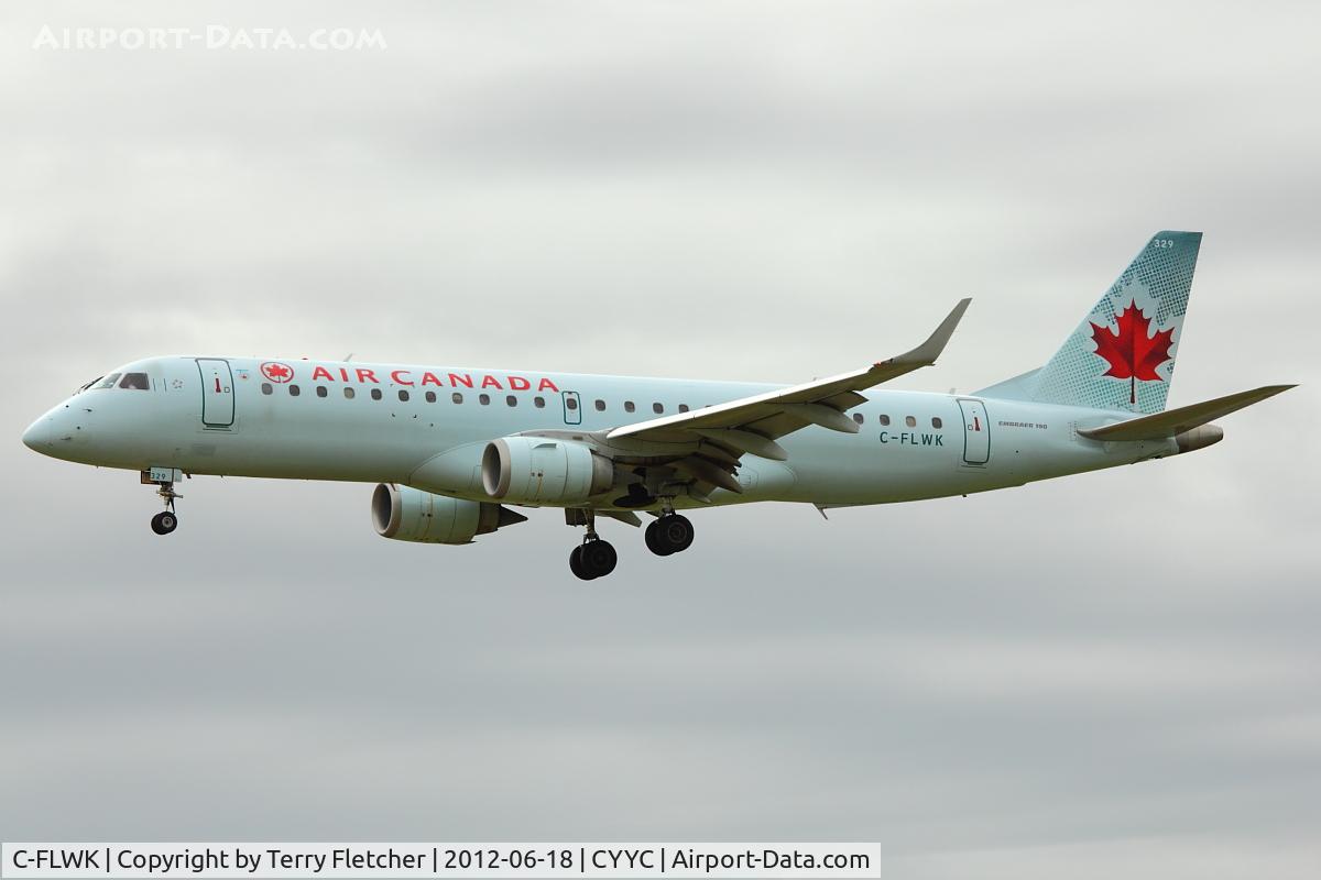 C-FLWK, 2007 Embraer 190AR (ERJ-190-100IGW) C/N 19000096, At Calgary