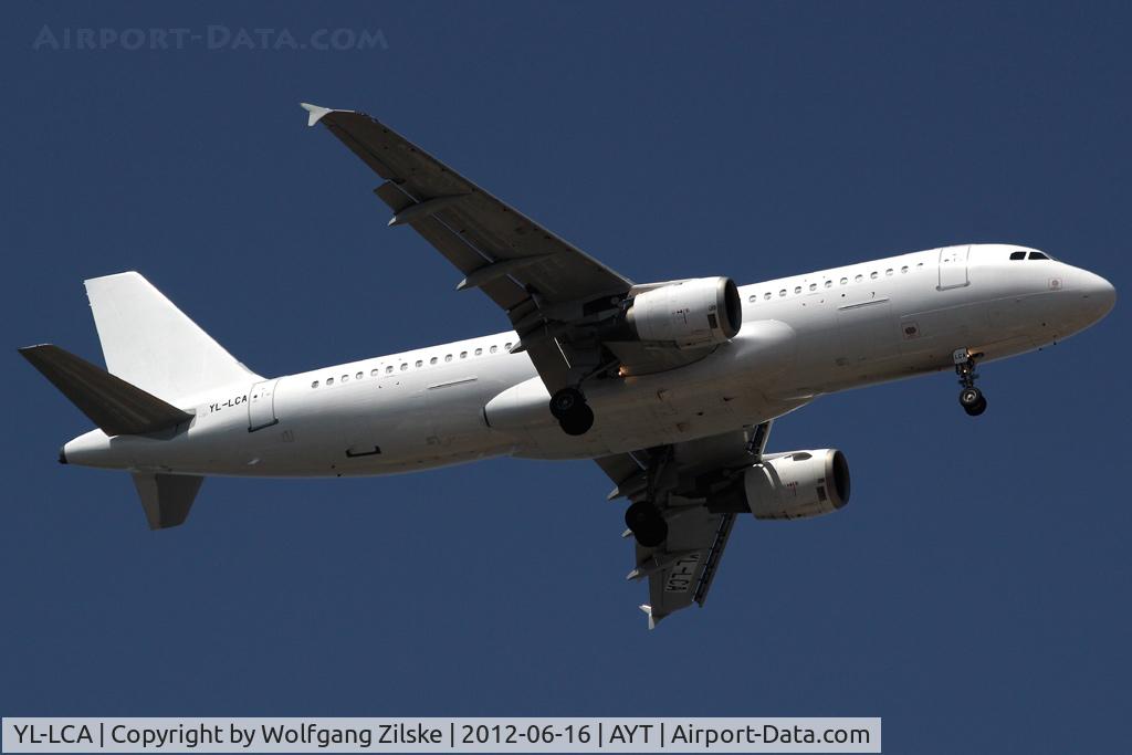 YL-LCA, 1992 Airbus A320-211 C/N 333, visitor