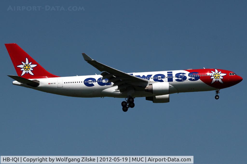 HB-IQI, 1999 Airbus A330-223 C/N 291, visitor