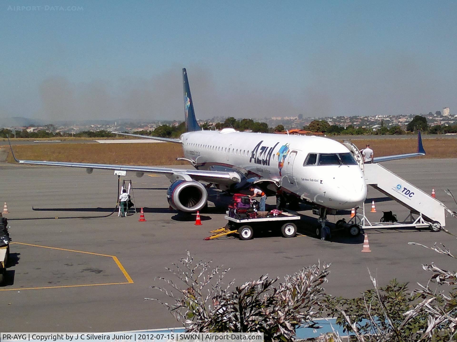 PR-AYG, 2010 Embraer 195LR (ERJ-190-200LR) C/N 19000356, Tudo Azul em Caldas Novas