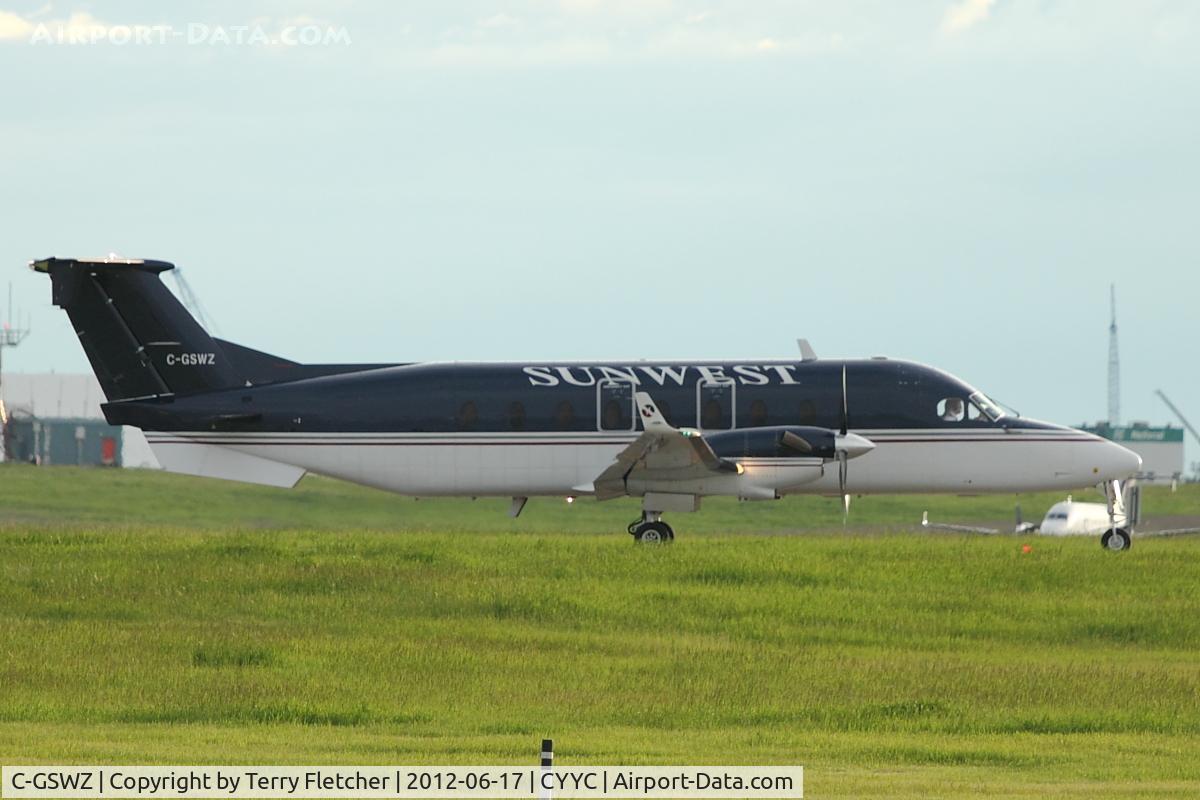 C-GSWZ, 1998 Beech 1900D C/N UE-337, at Calgary
