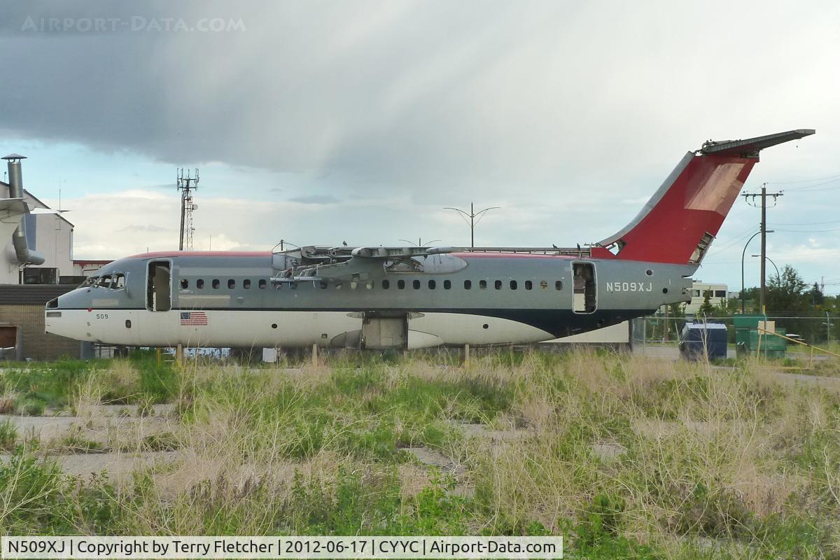 N509XJ, 1998 British Aerospace Avro 146-RJ85A C/N E2321, Derelict at Calgary