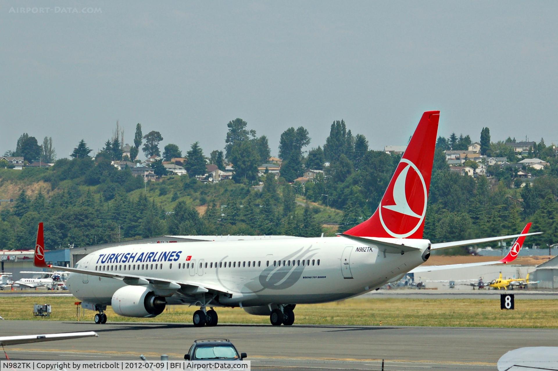 N982TK, 2012 Boeing 737-9F2/ER C/N 40982, after landing at BFI