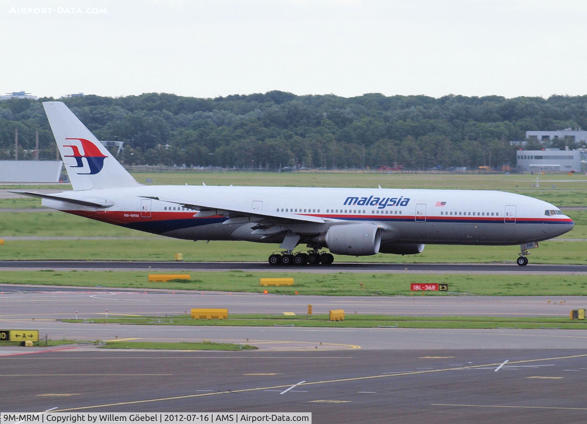 9M-MRM, 2001 Boeing 777-2H6/ER C/N 29066, Taxi to runway L18 of Schiphol Airport