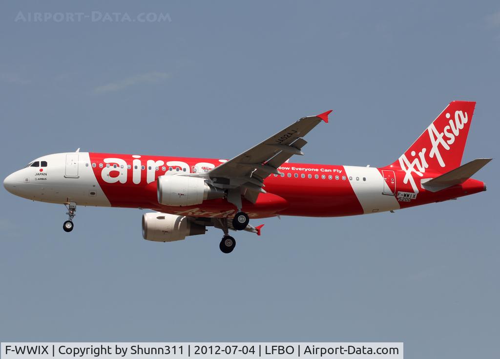 F-WWIX, 2012 Airbus A320-216 C/N 5200, C/n 5200 - To be JA02AJ - Large 'Air Asia' titles on the left side... special c/s