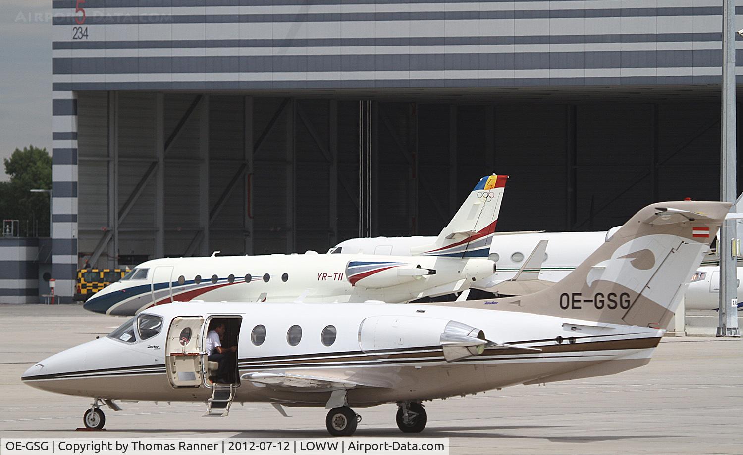 OE-GSG, 2004 Raytheon Hawker 400XP C/N RK-402, Hawker 400XP