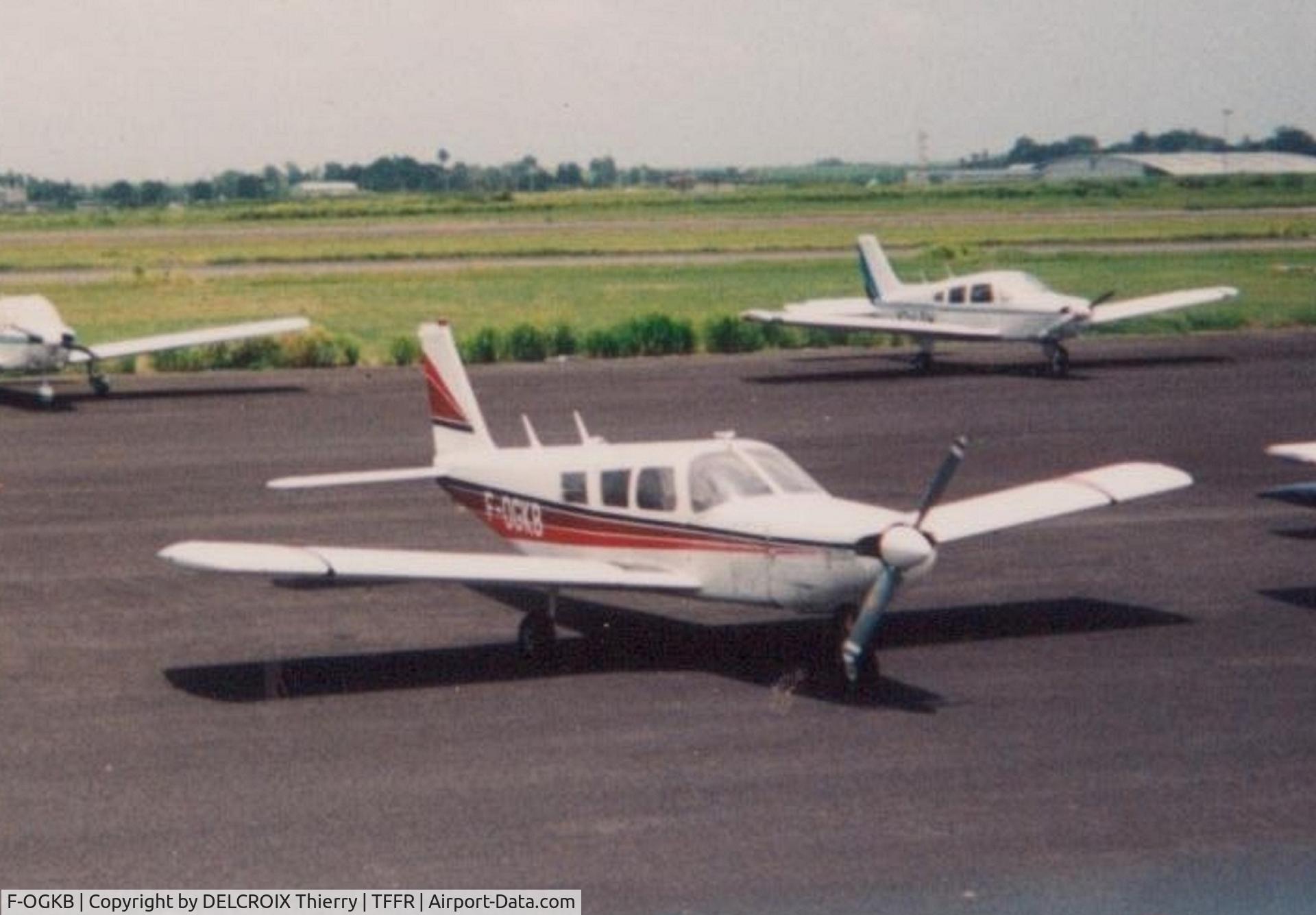 F-OGKB, Piper PA-32-300 Cherokee Six Cherokee Six C/N 32-40749, Aéronef radié du registre Français