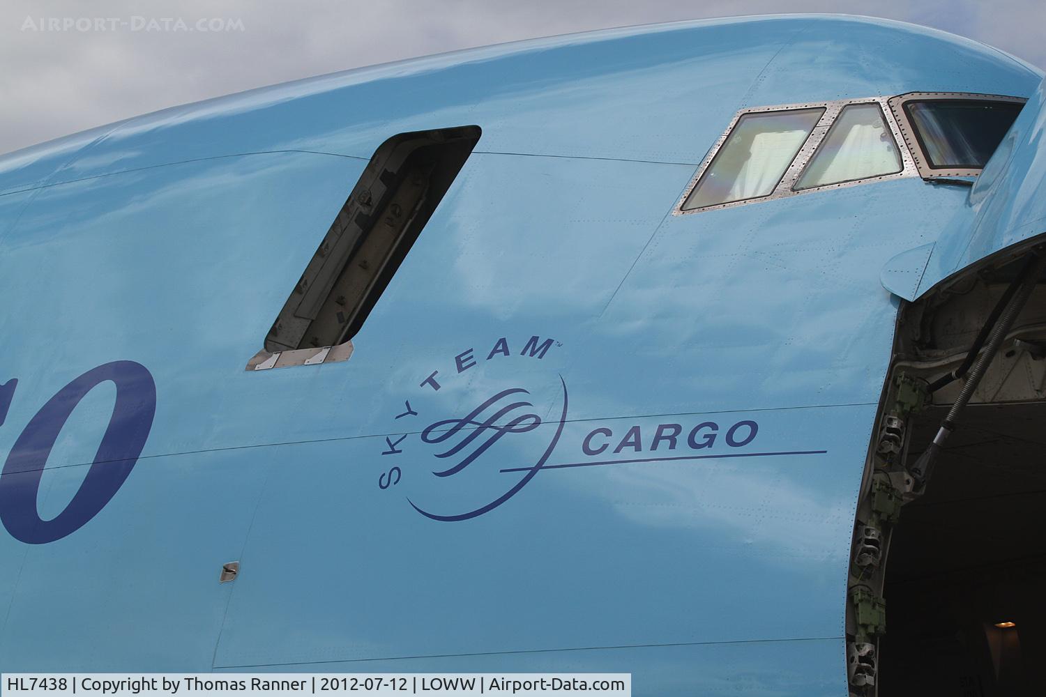 HL7438, 2003 Boeing 747-4B5ERF C/N 33515, Korean Air Cargo Boeing 747