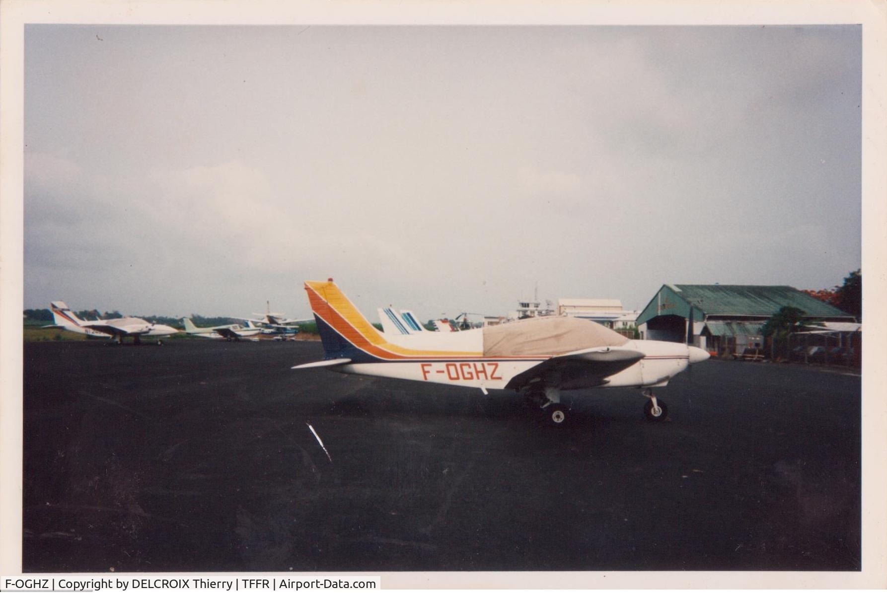 F-OGHZ, Piper PA-28-181 Archer C/N 287690351, Actif