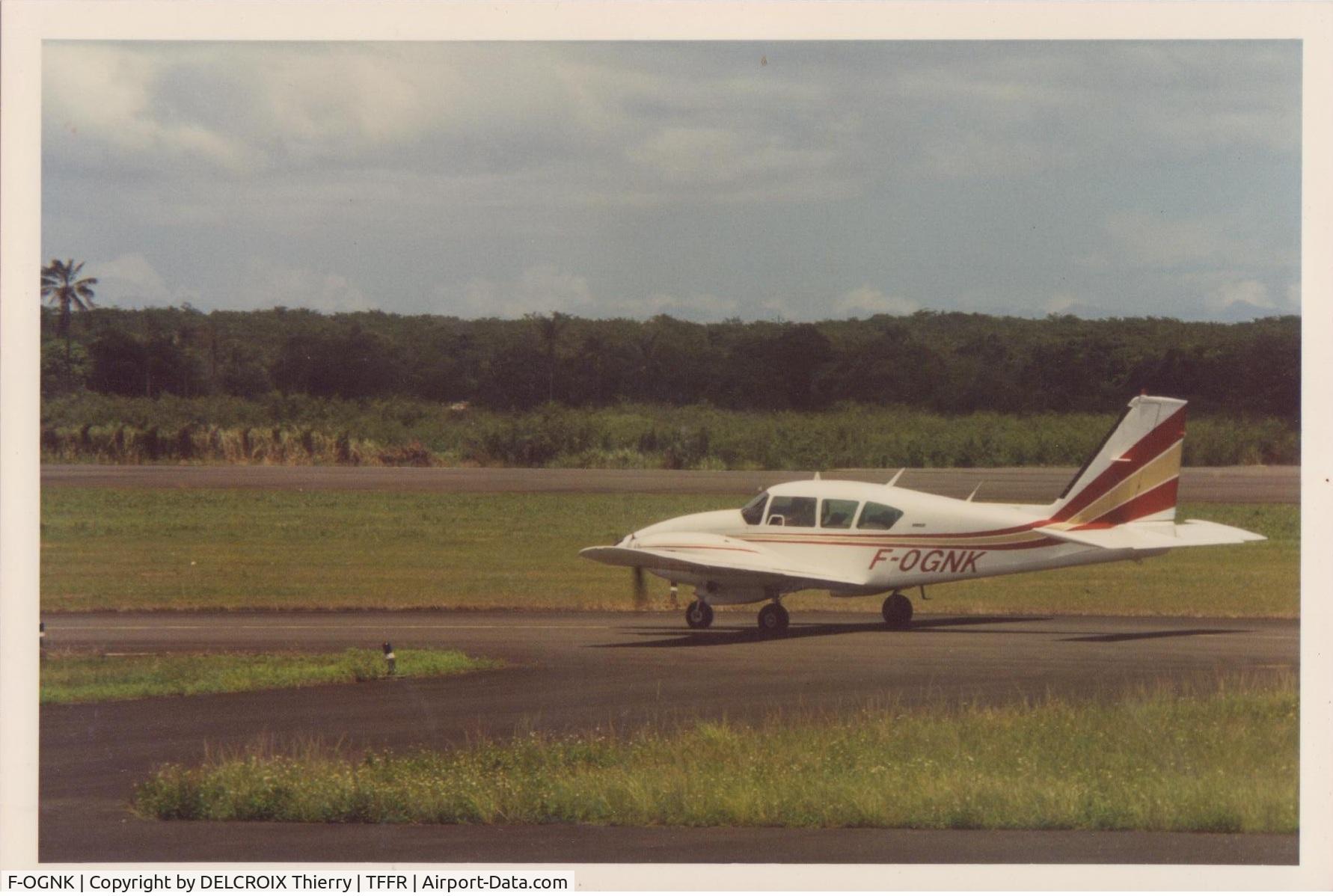 F-OGNK, Piper PA-23-250 Aztec F C/N 27-7854054, De-Registered