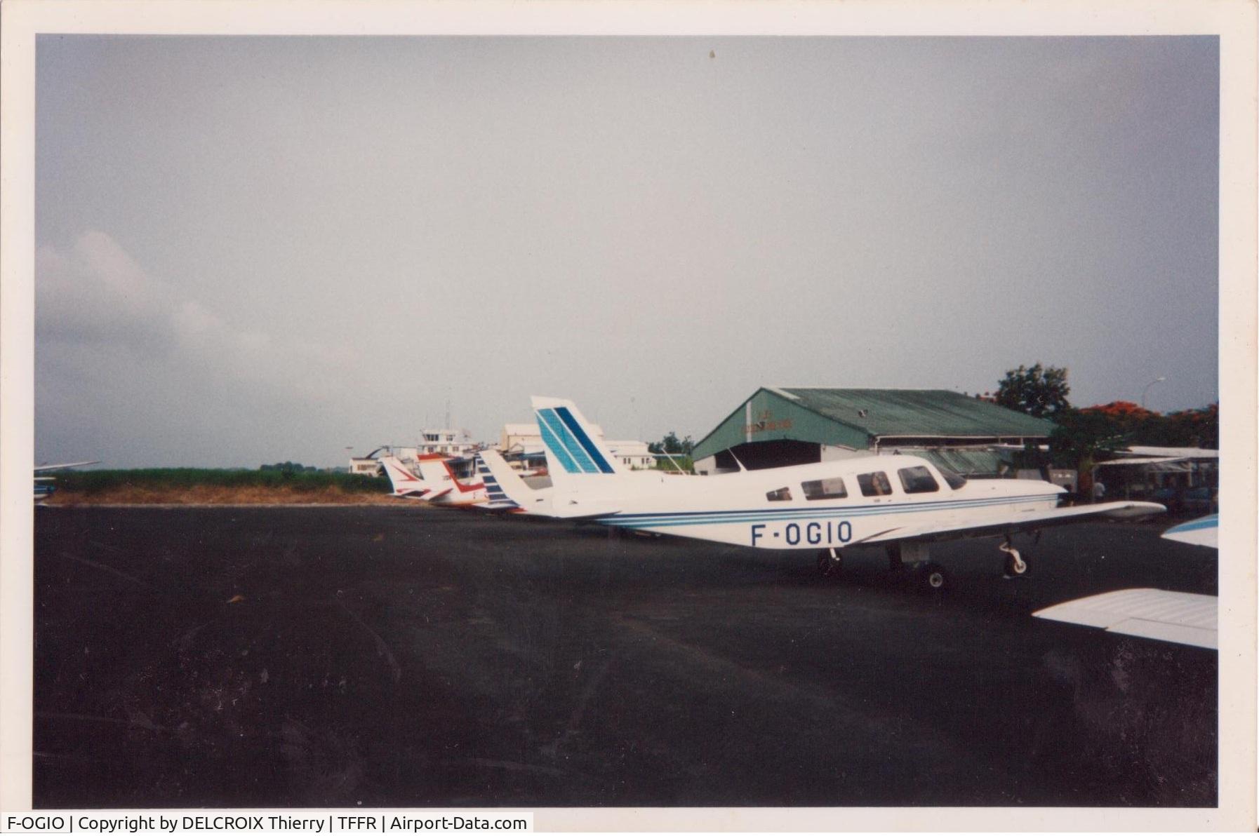 F-OGIO, Piper PA-32-301 Saratoga C/N 32-8006078, De-registered