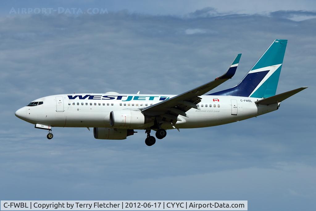 C-FWBL, 2003 Boeing 737-7CT C/N 32750, at Calgary
