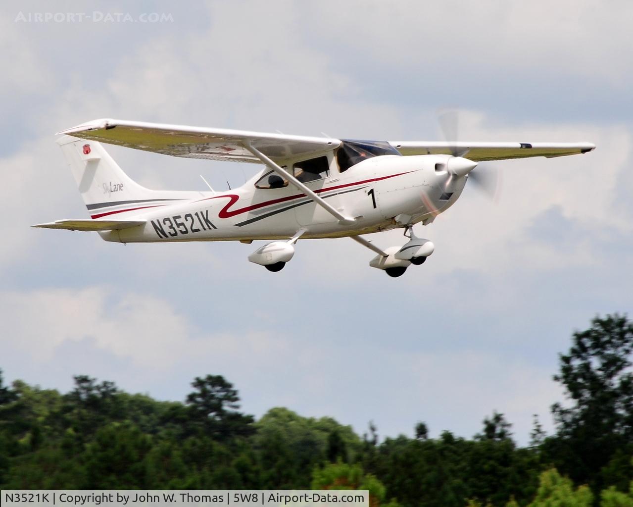 N3521K, 2002 Cessna 182T Skylane C/N 18280998, Departing runway 22