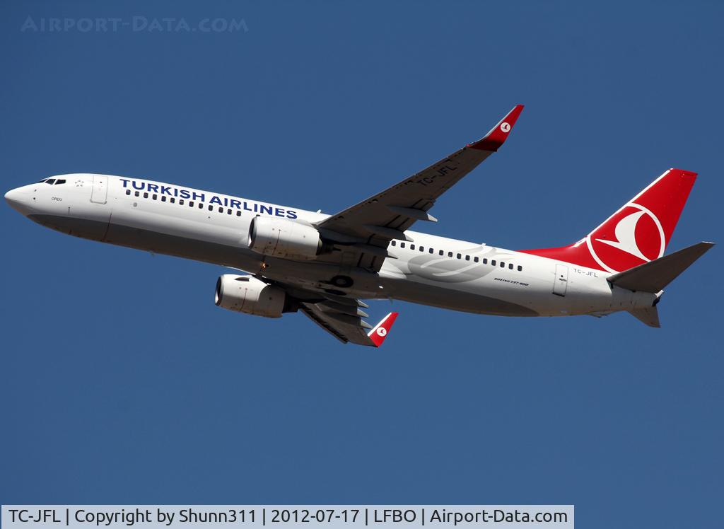 TC-JFL, 1999 Boeing 737-8F2 C/N 29774/269, Taking off from rwy 32R with new c/s
