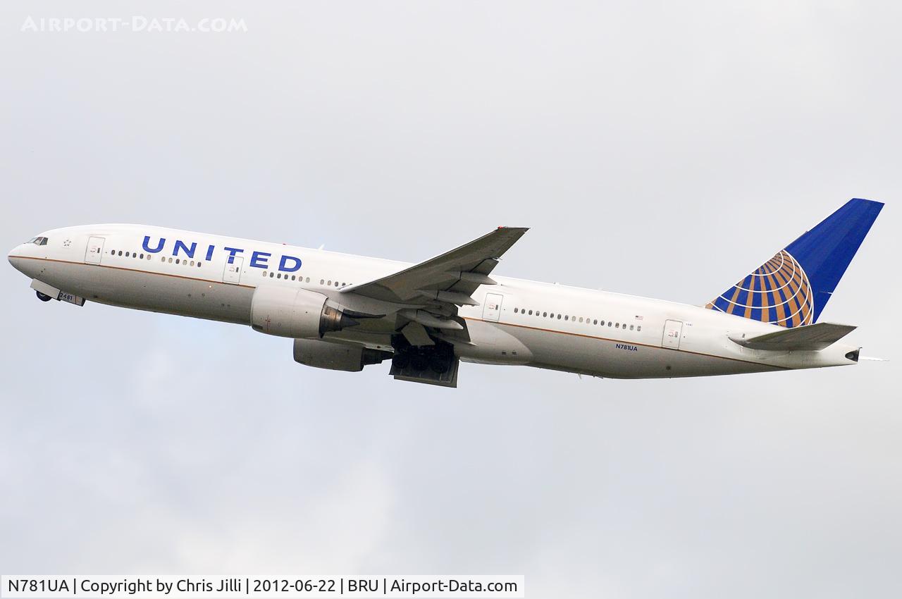 N781UA, 1996 Boeing 777-222 C/N 26945, United Airlines