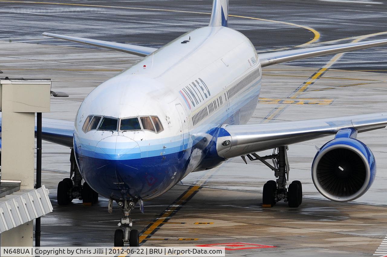 N648UA, 1992 Boeing 767-322ER C/N 25285, United Airlines