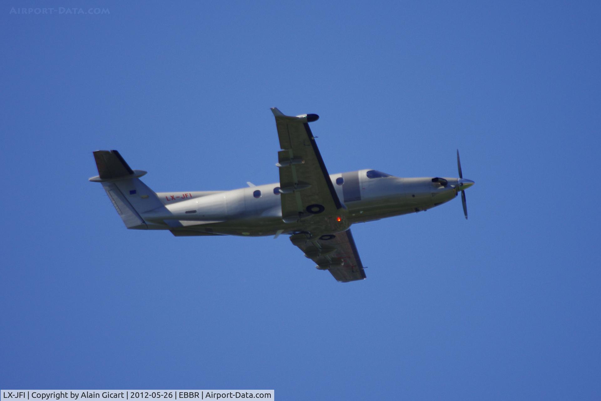 LX-JFI, 2004 Pilatus PC-12/45 C/N 574, Take off