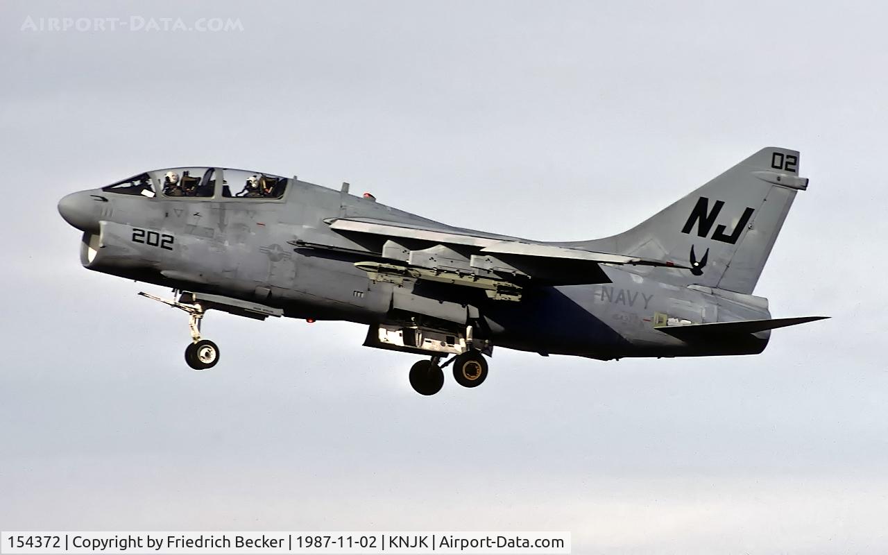 154372, LTV A-7B Corsair II C/N B-012, on final