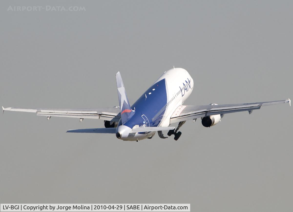 LV-BGI, 2002 Airbus A320-233 C/N 1903, Taking off RWY 31.