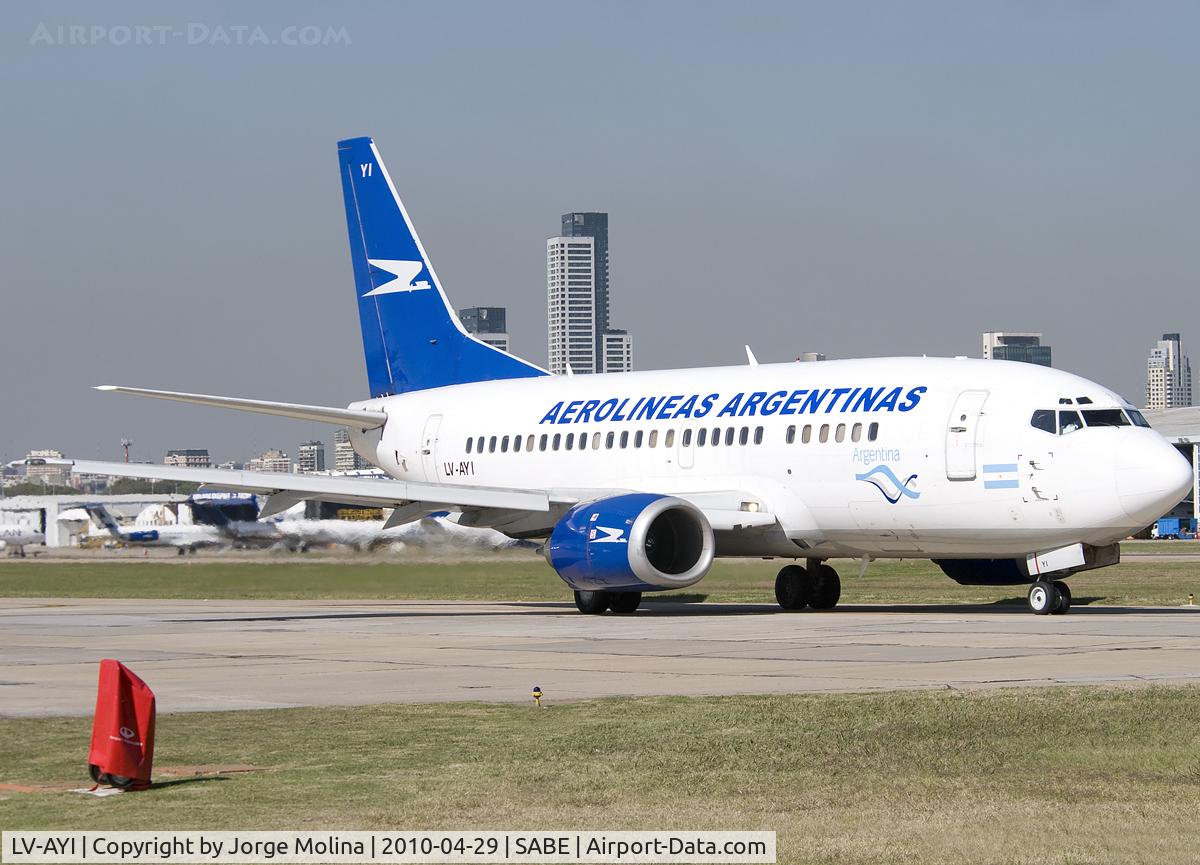 LV-AYI, 1992 Boeing 737-528 C/N 25234, Taxi to RWY 13.