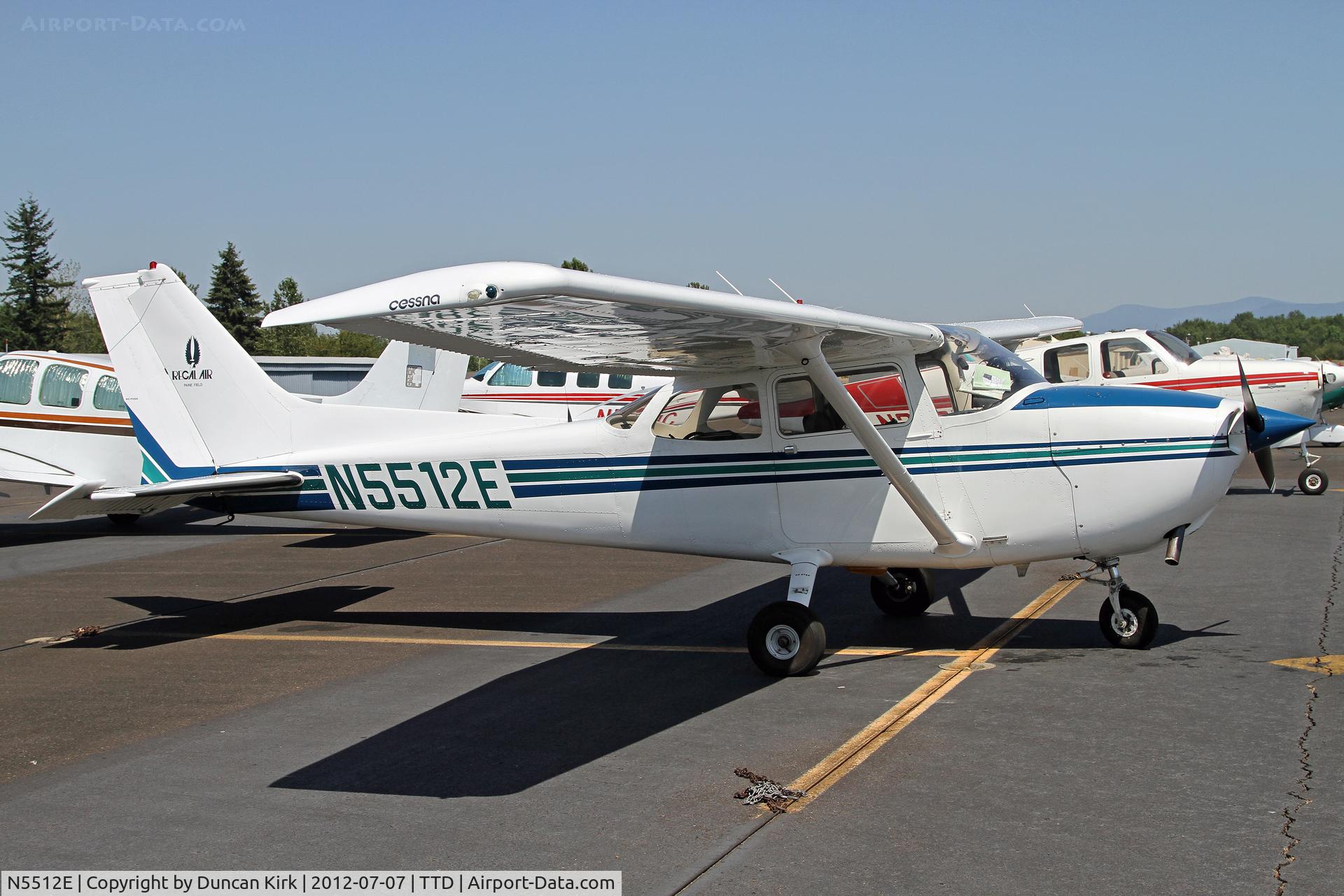 N5512E, 1978 Cessna 172N C/N 17271881, Wedged in at Troutdale