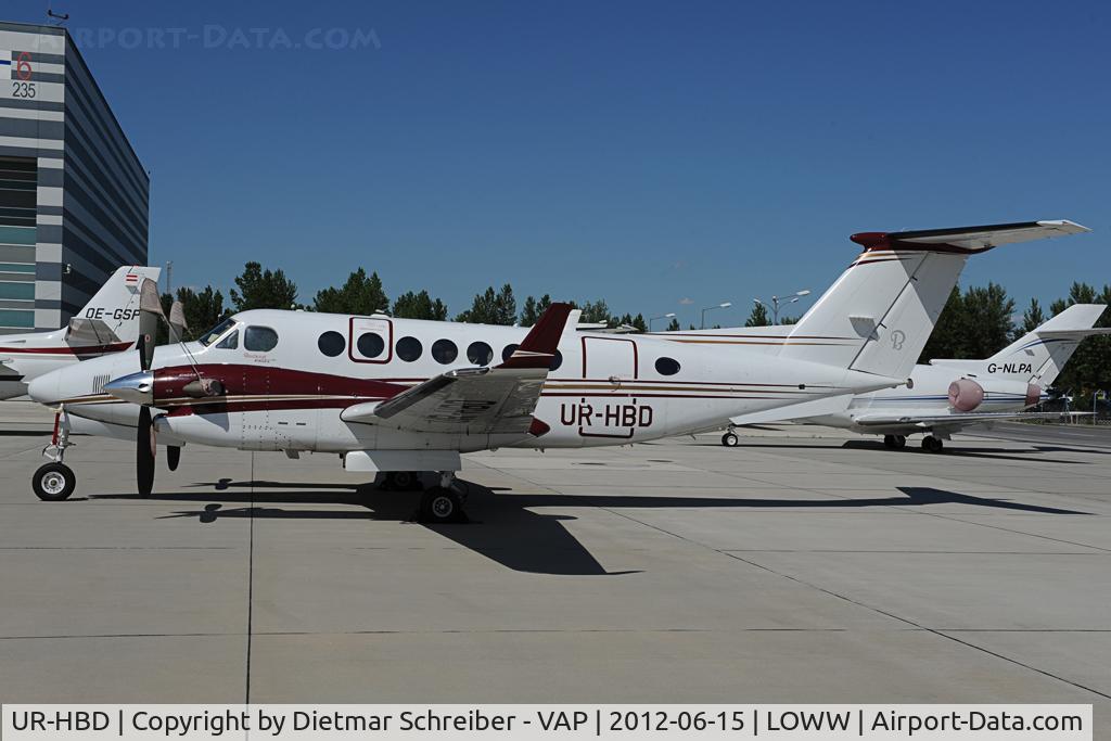 UR-HBD, 2005 Beechcraft King Air 350B C/N FL-469, Beech 350
