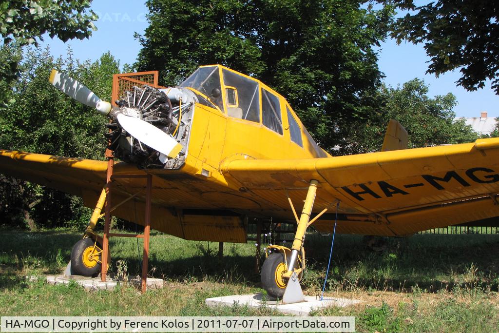 HA-MGO, 1970 Let Z-37A-2 Cmelak Parka C/N 10-12, Zugló