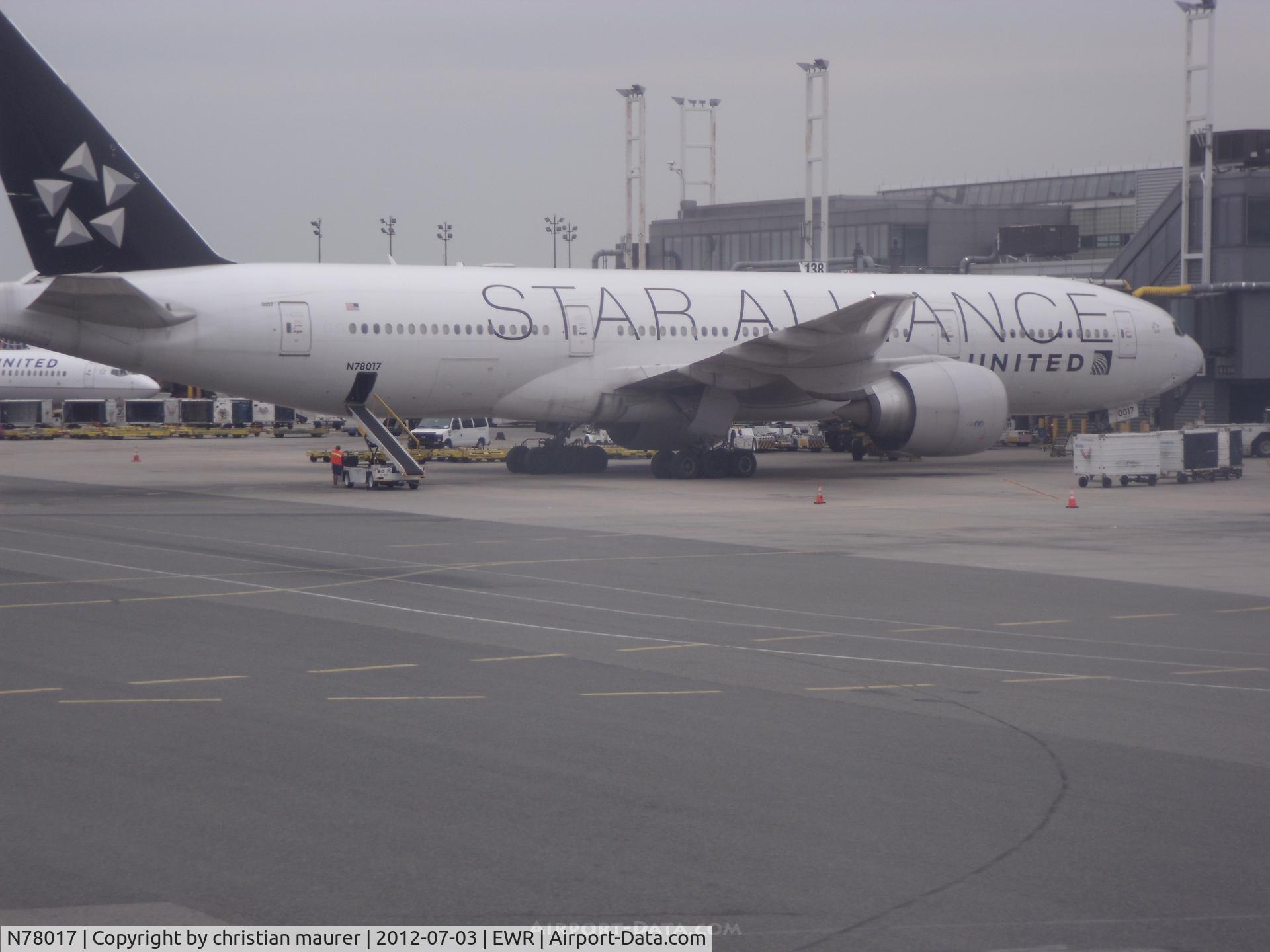 N78017, 2002 Boeing 777-224 (ER) C/N 31679, beautiful 777