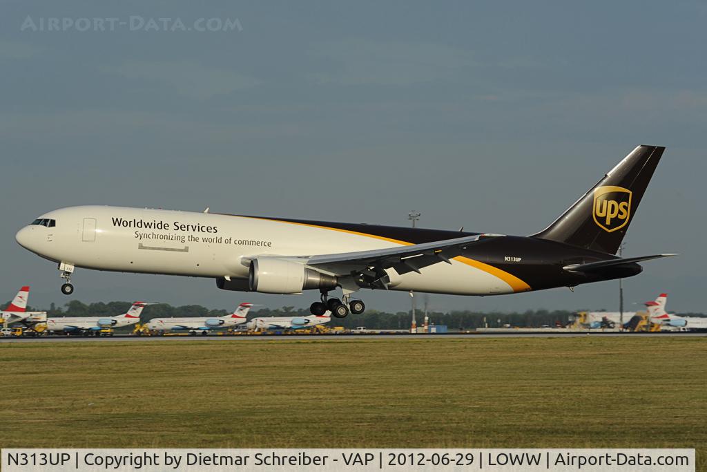 N313UP, 1996 Boeing 767-34AF C/N 27764, UPS Boeing 767-300